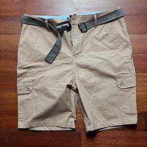 Novam Urbem khaki cargo shorts, sz 36,